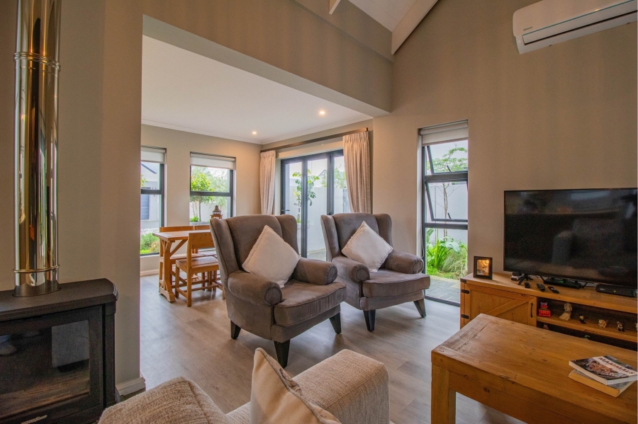 3 Bedroom Property for Sale in Aan de Wijnlanden Western Cape